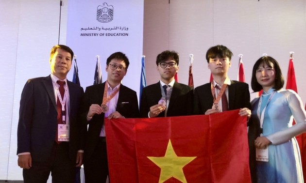 Vietnam wins three medals at International Biology Olympiad