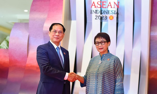 ASEAN Foreign Ministers Meeting opens in Jakarta