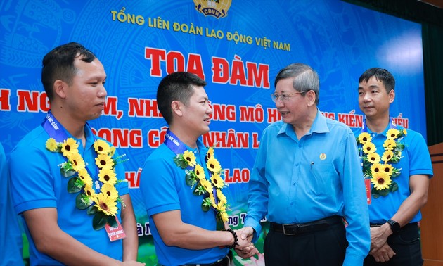 Nguyen Duc Canh Award presented to 167 outstanding workers and engineers