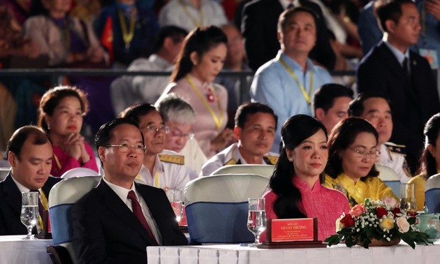 Overseas Vietnamese always present in the hearts of country and people of Vietnam, says President 