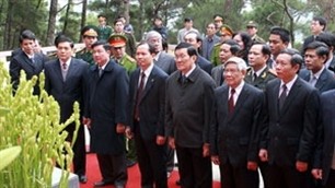 张晋创出席胡志明主席首次视察清化省65周年纪念仪式