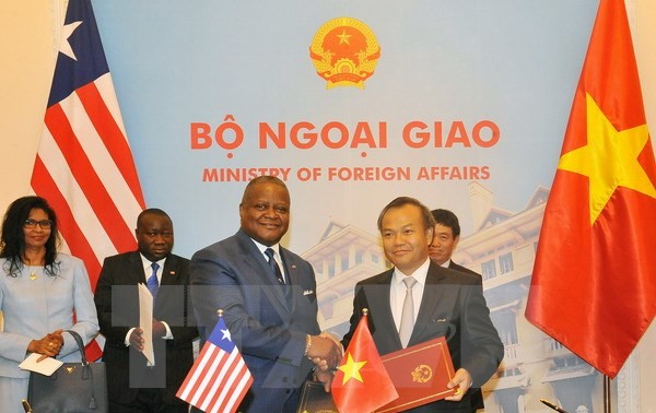 越南与利比里亚正式建立外交关系