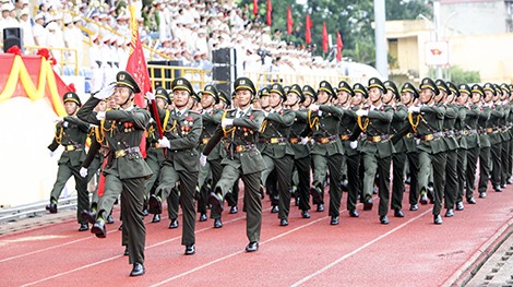 越南人民安全力量传统日70周年纪念活动举行