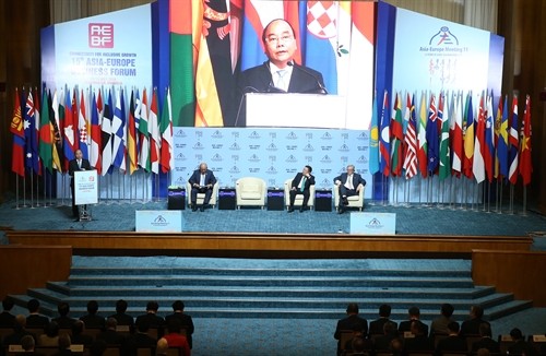 阮春福总理出席第十一届亚欧首脑会议开幕式  