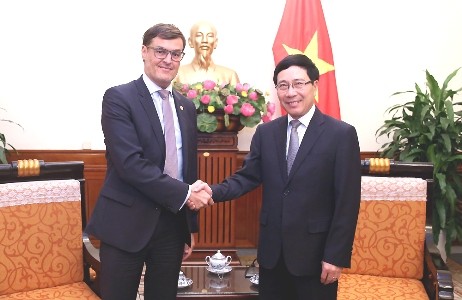 委内瑞拉外交部代表团访问越南  