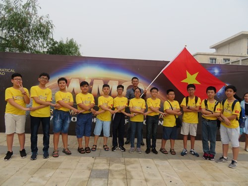 越南学生代表团在世界奥林匹克数学竞赛上夺得9枚奖牌 