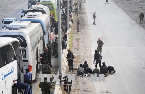 叙反对派武装人员撤离东古塔区最后据点