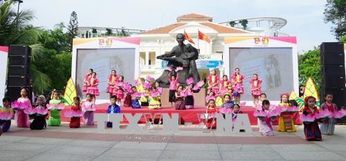 胡志明主席诞辰128周年纪念活动在全国各地举行