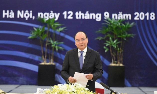 越南政府总理阮春福对世界大型集团承诺在越长期经营表示欢迎