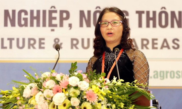 越南女科学家阮氏兰教授博士荣获2018年柯瓦列夫斯卡娅奖
