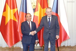 捷克媒体：越南政府总理阮春福的捷克之行为推动两国合作注入动力
