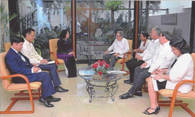 越南国家副主席邓氏玉盛对古巴进行正式访问