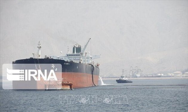 海湾地区紧张局势：伊朗警告如果伊朗不能出口石油的话将不利于地区安全