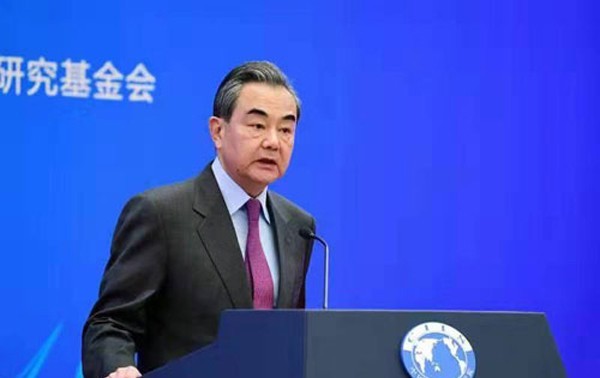 中国外长王毅回顾2019年外交工作并展望明年工作