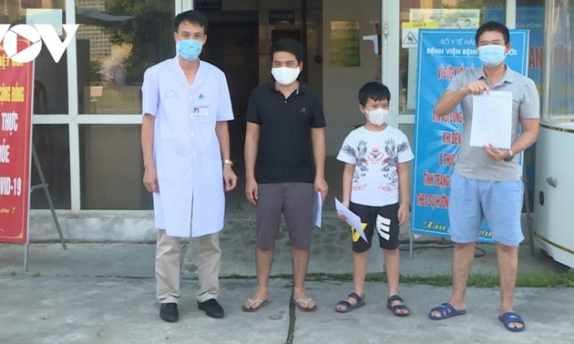 越南海阳省最后三例新冠肺炎确诊病例治愈出院