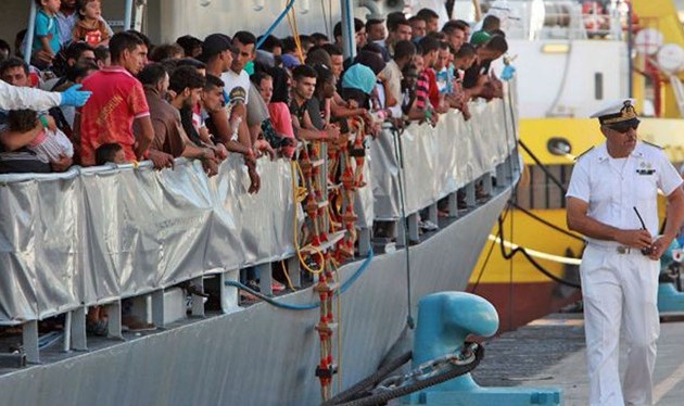 Более миллиона мигрантов в 2015 году прибыло в Европу морским путем