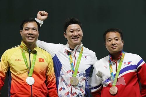 Хоанг Суан Винь завоевал серебро в стрельбе из пневматического пистолета с 50 метров  
