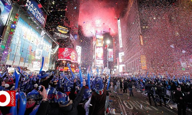 Мир встретил новый 2017 год с пожеланием мира на всей планете