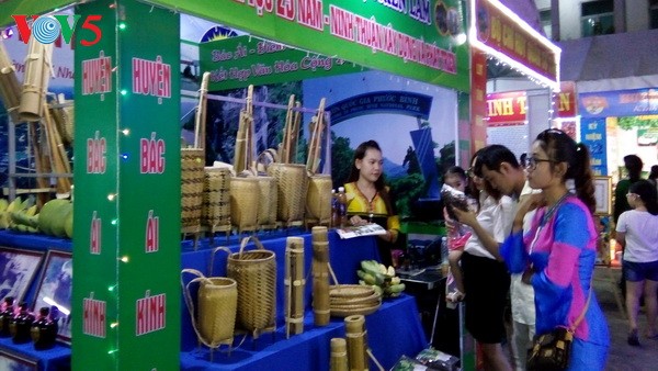 Провинция Ниньтхуан чествует типичные виды местной продукции