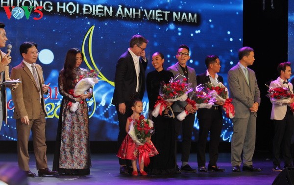 Во Вьетнаме вручена премия «Золотой воздушный змей» 2016 года