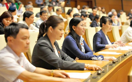 Парламент Вьетнама одобрил Закон об оказании помощи малым и средним предприятиям