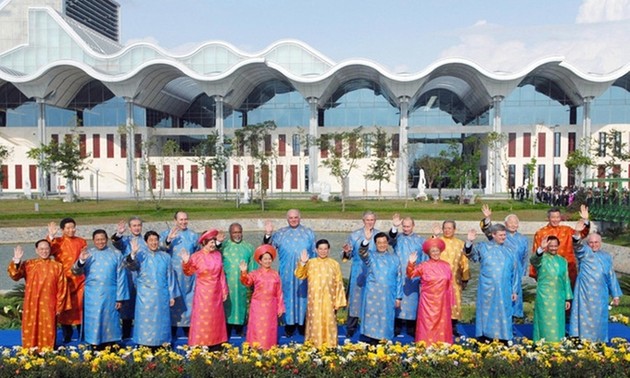 Костюмы лидеров стран АТЭС 2017 подчеркивают особенности вьетнамской культуры