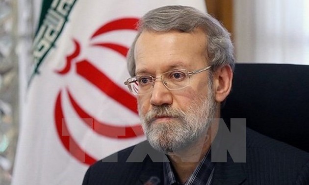 Иран обвиняет США во вмешательстве в реализацию ядерной сделки