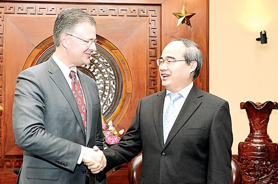 Руководитель г.Хошимина высоко оценивает многостороннее сотрудничество между Вьетнамом и США