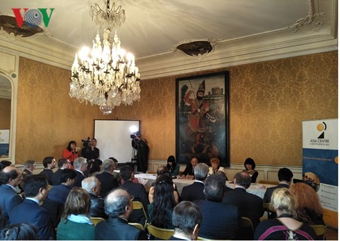 В Париже прошел семинар, посвященный отношениям между Вьетнамом и Францией