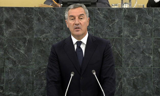 Мило Джуканович победил в первом туре выборов президента Черногории 