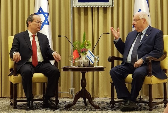 Секретарь парткома города Хошимина встретился с президентом Израиля