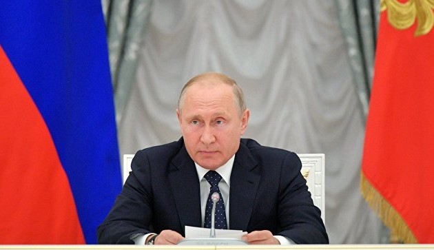 Путин призвал правительство РФ применять новые подходы управления