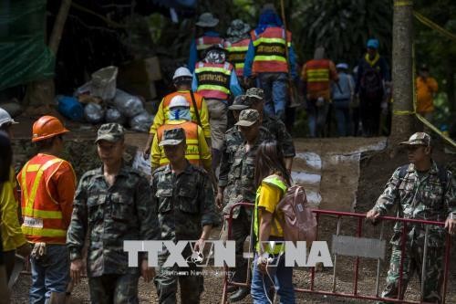 Таиланд активизирует поисково-спасательную работу в пещере в связи с большими дождями