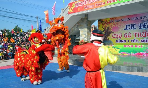 Провинция Биньдинь предлагает признать ярмарку Го объектом национального культурного наследия   