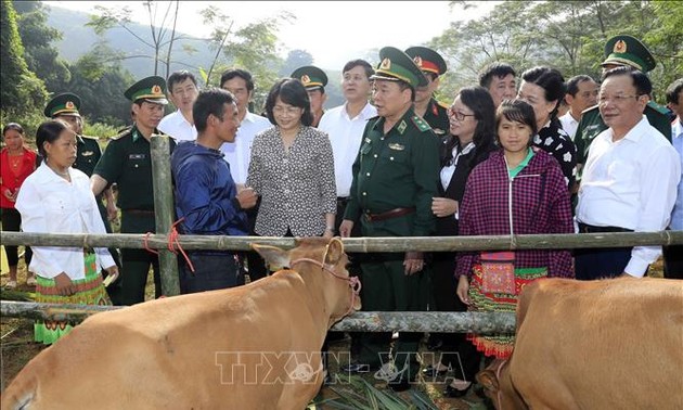 Врио президента Вьетнама Данг Тхи Нгок Тхинь совершила рабочую поездку в провинцию Шонла