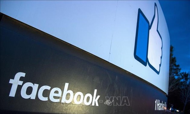 Великобритания оштрафовала Facebook на полмиллиона фунтов