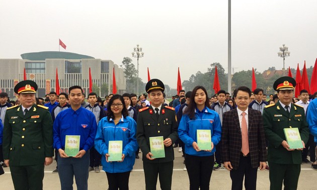 Вьетнамская молодежь всегда помнит завещание Президента Хо Ши Мина