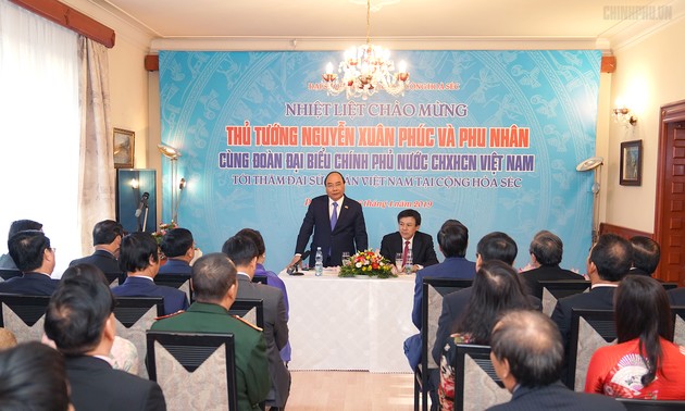 Премьер-министр Вьетнама начал официальный визит в Чехию