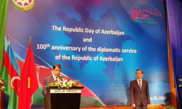 В Ханое прошёл приём по случаю 101-й годовщины Дня независимости и 100-летия органов дипломатической службы Азербайджанской Демократической Республики