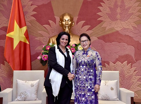 Нгуен Тхи Ким Нган приняла генпрокурора Кубы Ямилу Пенью Охеду