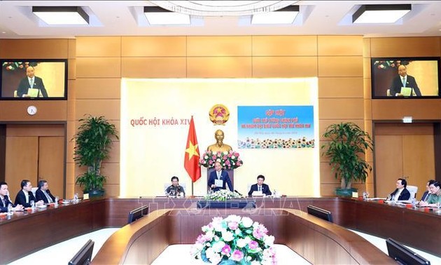 Премьер-министр Вьетнама надеется, что молодые депутаты парламента внесут максимальный вклад в развитие страны