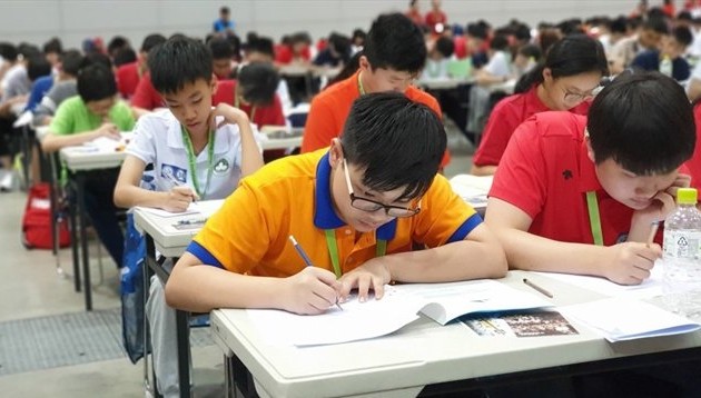 Ханойские школьники выиграли медали на международном конкурсе по математике WMI