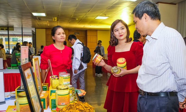 В Ханое состоялась программа поддержки сбыта безопасных пищевых продуктов