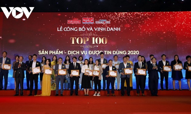 Названы 100 лучших вьетнамских товаров и услуг 2020 г.