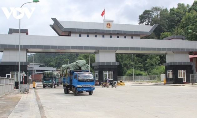 Скоростная автомагистраль Донгданг-Чалинь способствует развитию приграничной торговли