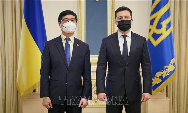 Президент Украины впечатлен достигнутыми Вьетнамом успехами