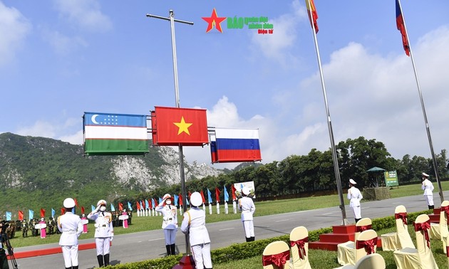 Закрылись "АрМИ 2021" во Вьетнаме: команда Вьетнама выиграла одно золото и одно серебро