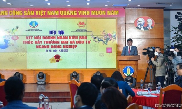 Необходимо привлекать вьетнамских бизнесменов за  рубежом  к инвестированию в сельское хозяйство родины