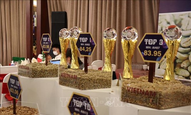 Вручение победителей конкурса особого кофе Вьетнама