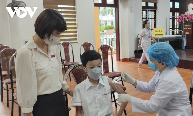 Во Вьетнаме стремятся завершить вакцинацию детей в возрасте от 5 до 12 лет в августе 